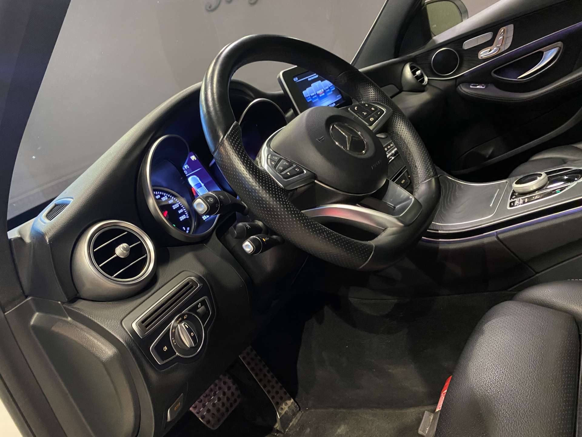 MERCEDES C200 BLUTEC AMG