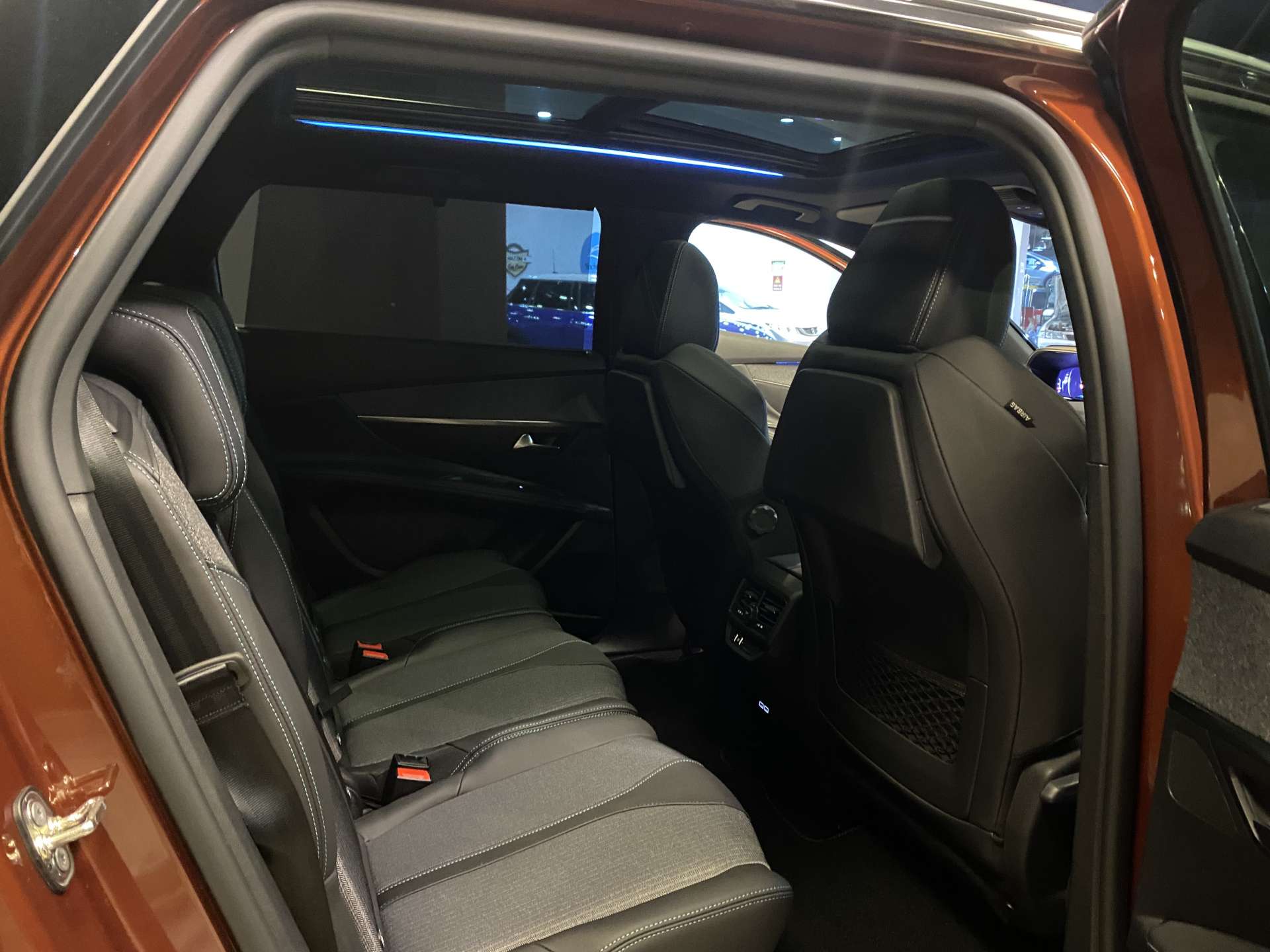 PEUGEOT 5008 ALLURE 1.5 BLUEHDI 130HP EAT8