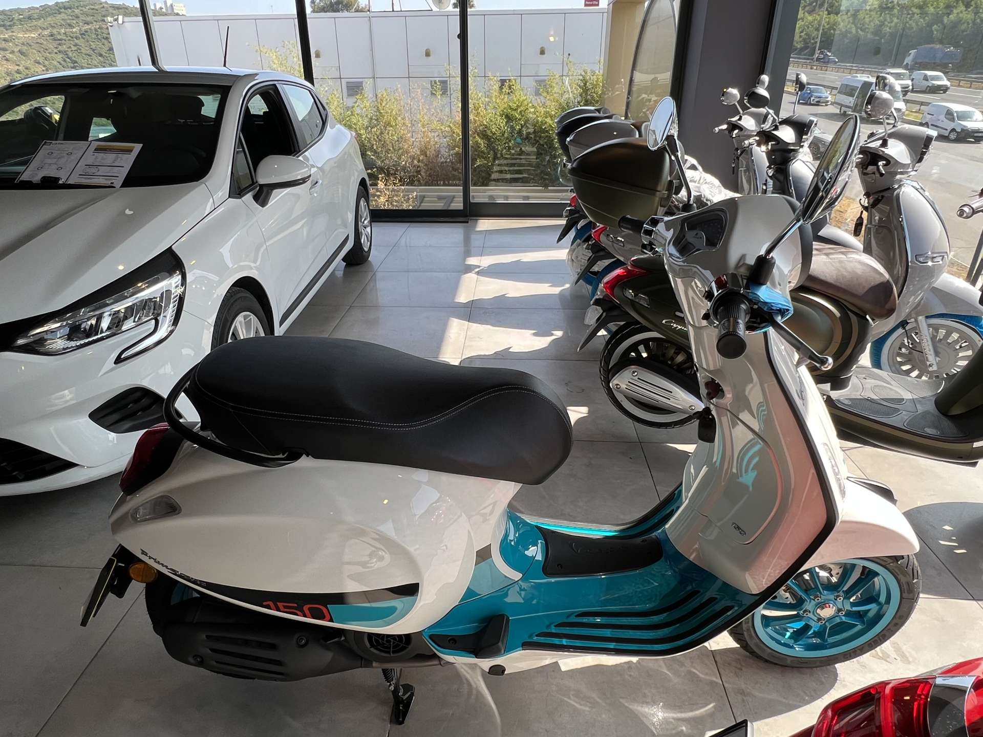 PIAGGIO VESPA PRIMAVERA 150 BEYAZ
