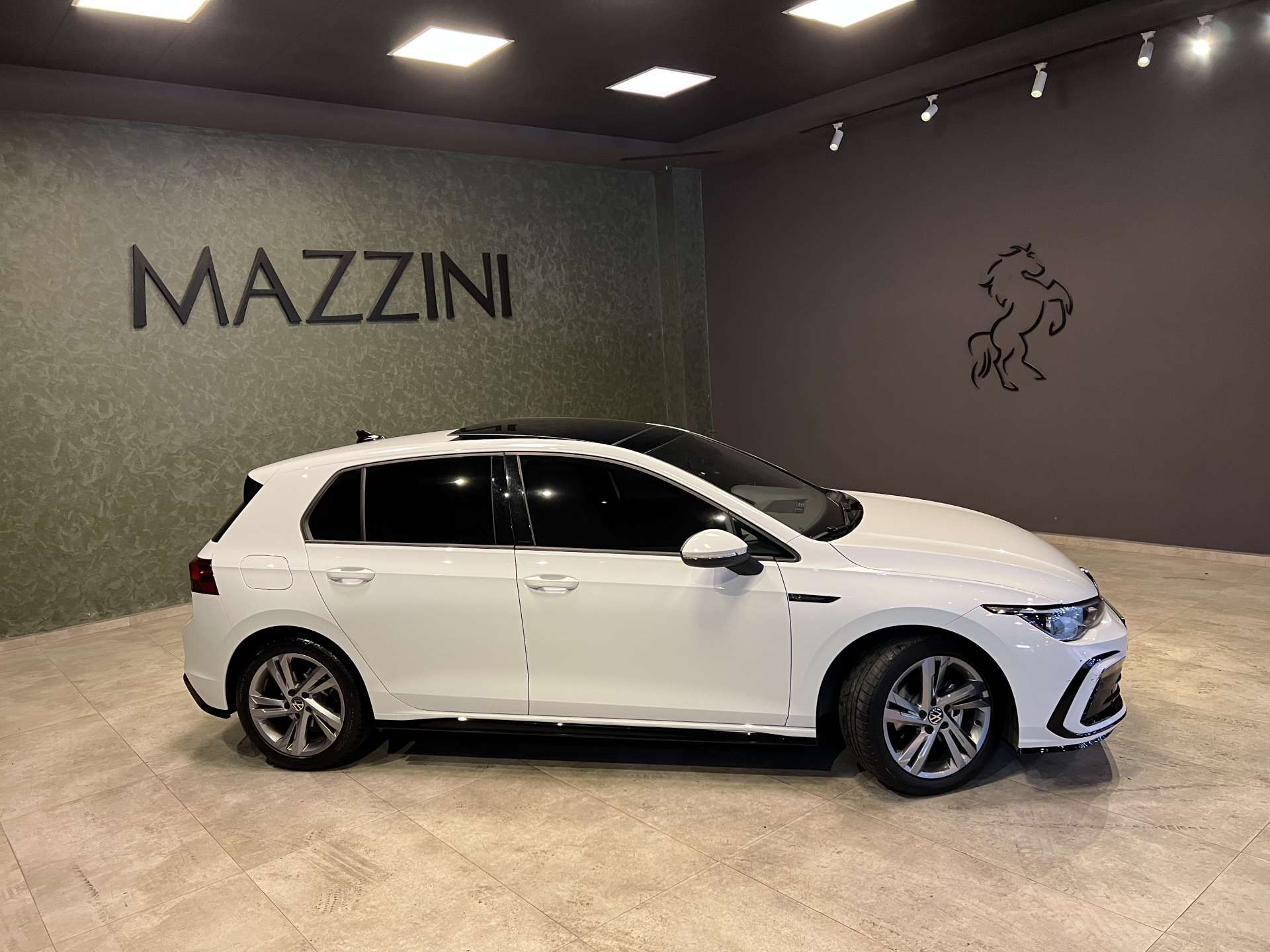 VW GOLF 1.0 E TSI DSG R LİNE BEYAZ